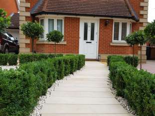 Juniper Close Surrey front garden design